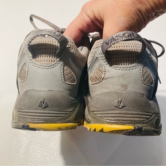 VASQUE  Sz 8.5 W or 7 M Grey Lace Up Sneakers - Picture 6 of 12